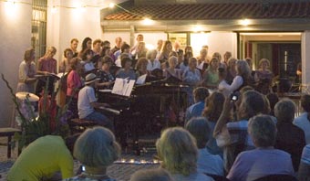 Chor und S. Gampl Klavier