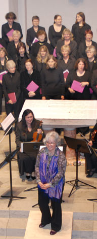Christine Gampl und Chor
