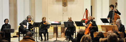 Manuela Schmid mit Streichern