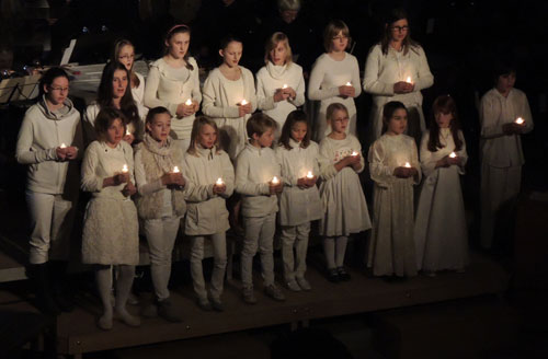 Oratorienchor Heimstetten mit Orffs Weihnachtsspiel 