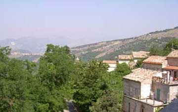 Blick von Caramanico  über die Berge