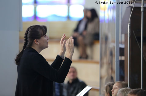 Anna Roj, Leiterin des Fermata-Chors Krakau