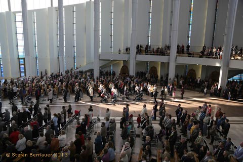 Besucher in der Basilika