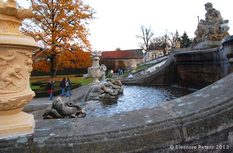 Schlossgarten Krumau Brunnen