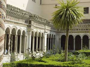 S. Paul vor den Mauern Kreuzgang