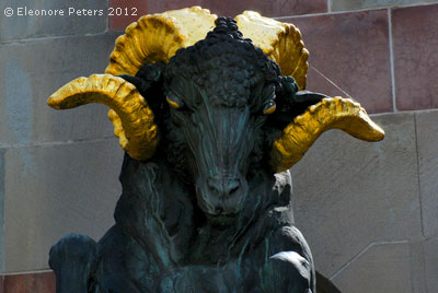 Bronze eines Widders